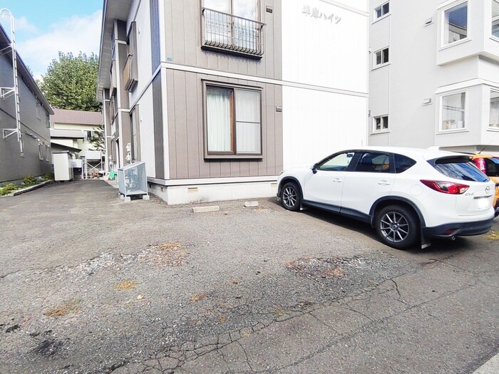 平岸ハイツの物件外観写真