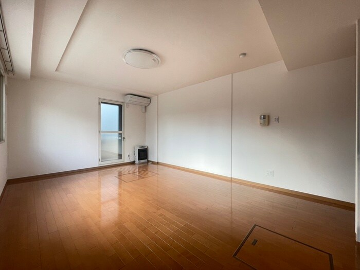 ＶＡＮＧＵＡＲＤ　ＱＵＡＬＩＡの物件内観写真