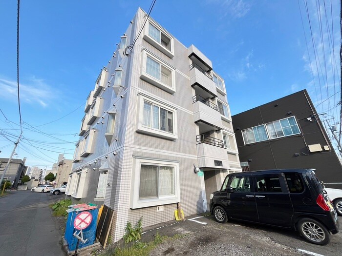 ペントハウス札幌の物件外観写真