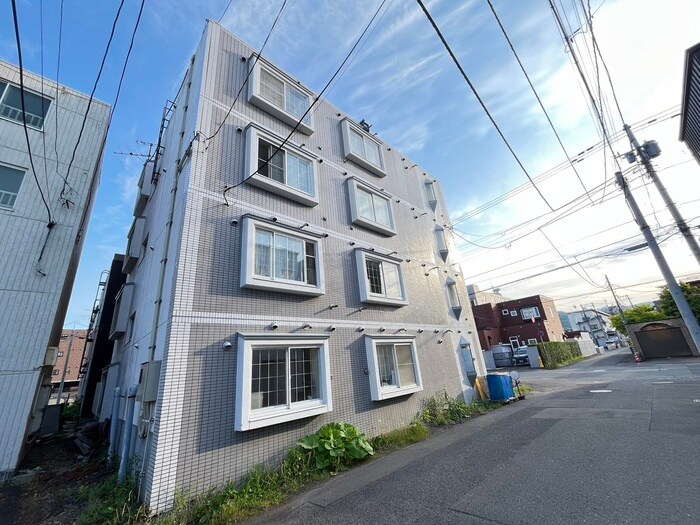 ペントハウス札幌の物件外観写真