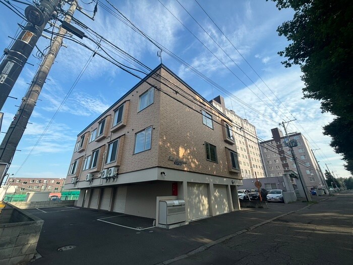 チュティ平岸の物件外観写真