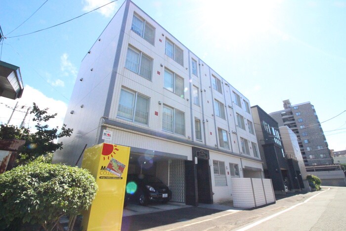 グランメ－ル本郷通の物件外観写真