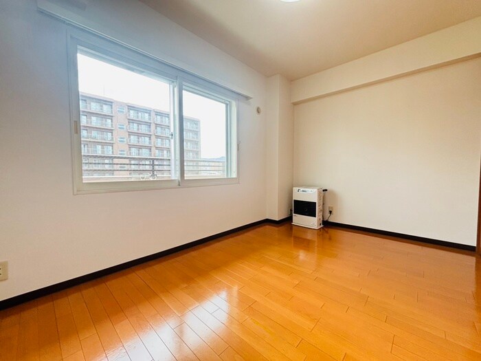 ブルーリーフ桑園の物件内観写真