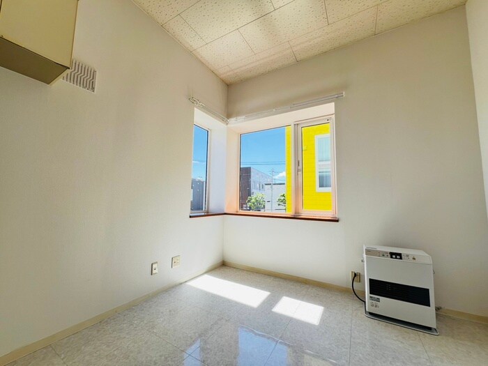 ツインコ－トＡ棟の物件内観写真