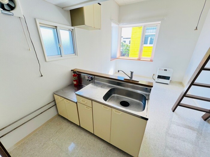 ツインコ－トＡ棟の物件内観写真