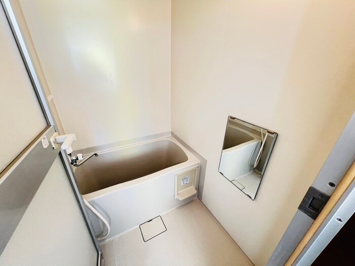 ツインコ－トＡ棟の物件内観写真