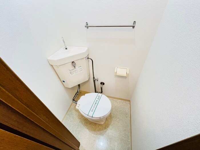 ツインコ－トＡ棟の物件内観写真