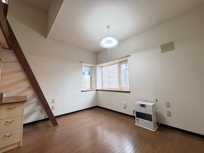 エスコ－ト美園中央の物件内観写真