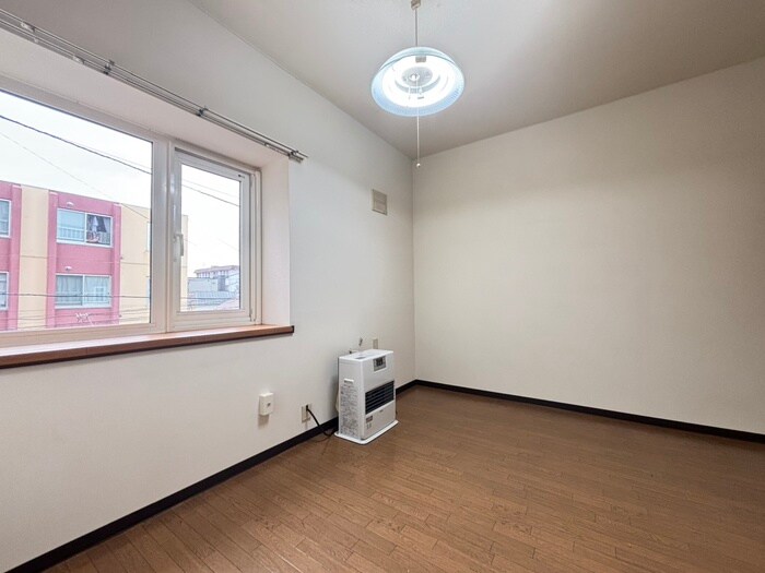 エスコ－ト美園中央の物件内観写真