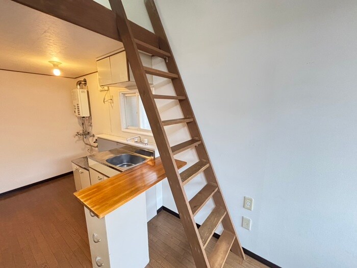 エスコ－ト美園中央の物件内観写真