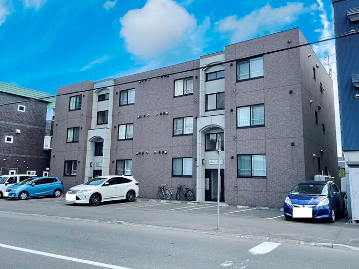 アルパインロ－ズⅡの物件外観写真