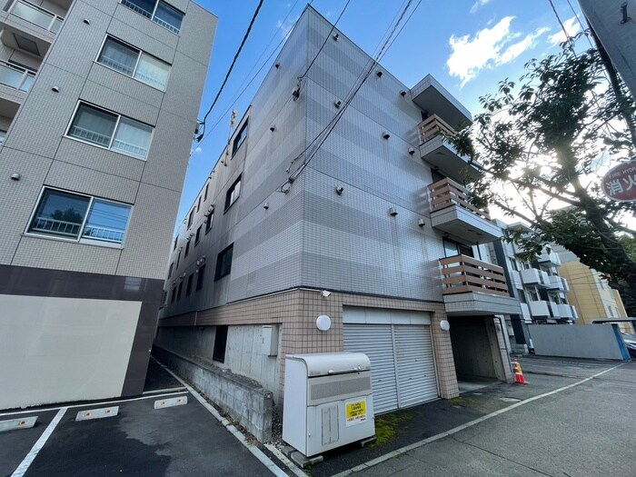 アビタ円山の物件外観写真