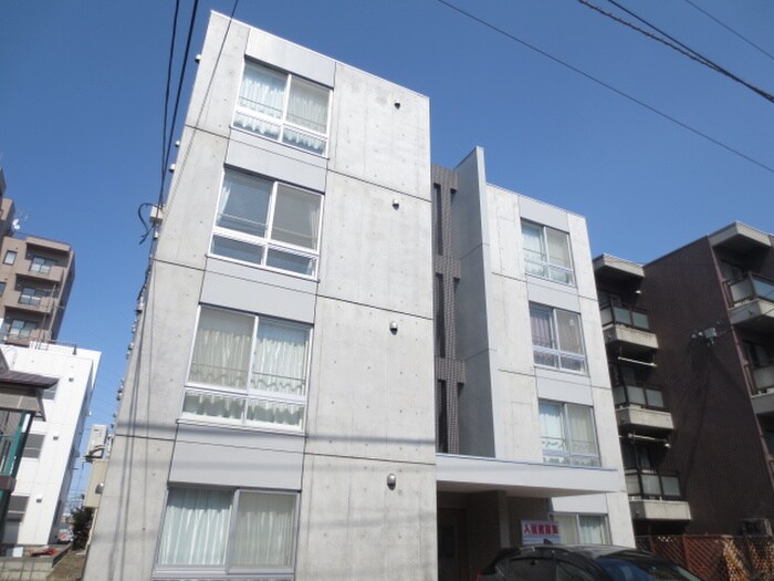 ジュネパレス札幌の物件外観写真