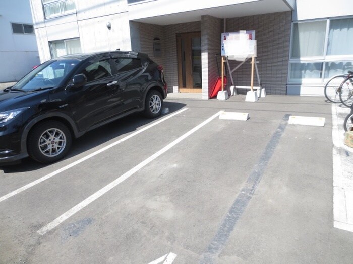 ジュネパレス札幌の物件外観写真