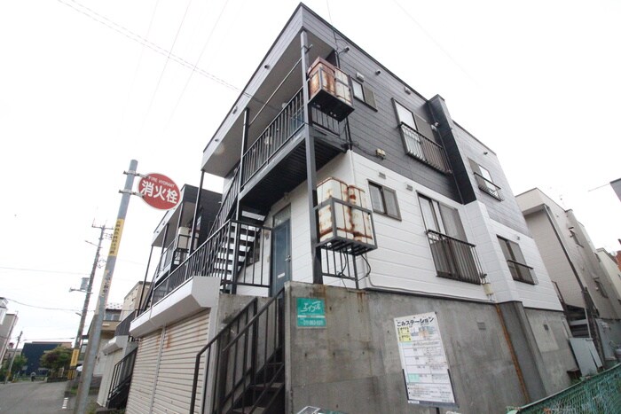 ロジェ北郷Ｂの物件外観写真