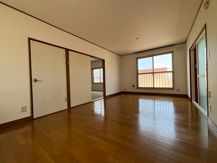ロジェ北郷Ｂの物件内観写真