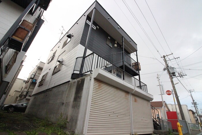 ロジェ北郷Ｂの物件外観写真