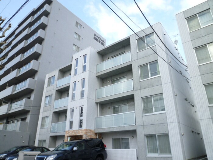 A BOND 桑園 壱番館の物件外観写真