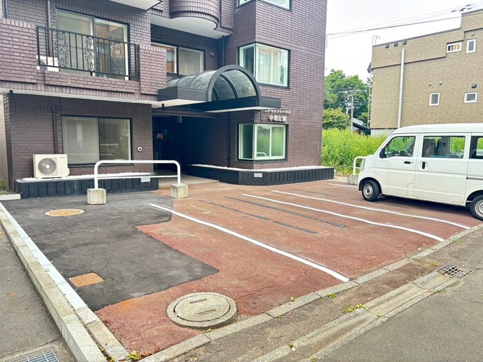 ｴｸｾﾚﾝﾄﾊｳｽ中島公園165の物件外観写真