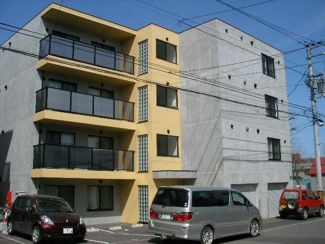 ドリホ豊平公園Ａ棟の物件外観写真