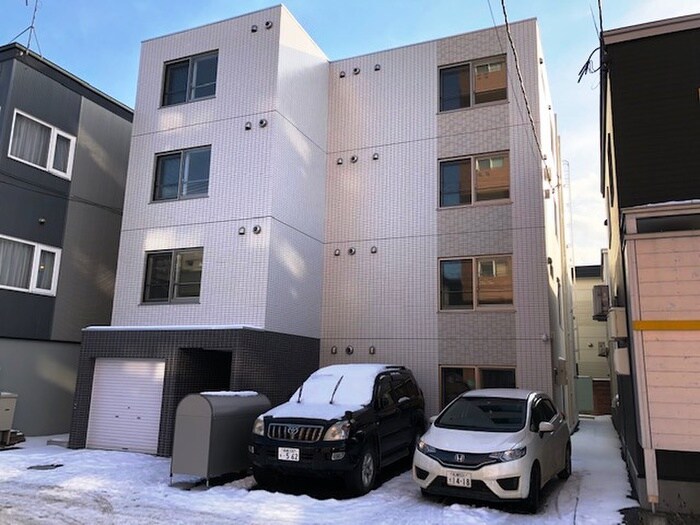 ヴレネージュ平岸WESTの物件外観写真