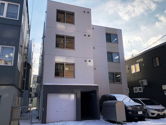 ヴレネージュ平岸WESTの物件外観写真