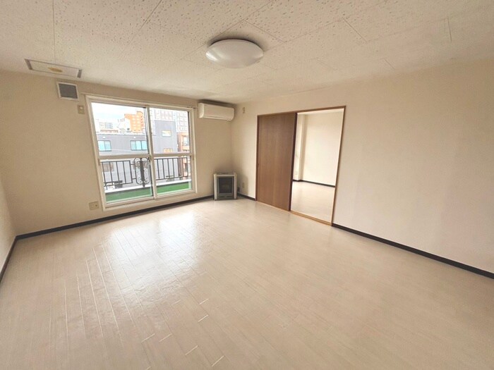 ｱ-ｽ南郷２１の物件内観写真