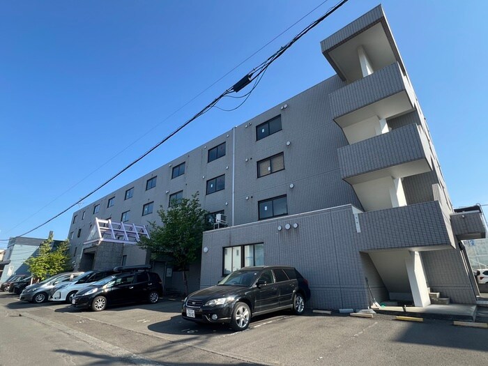 ファ－ストステ－ジＮ１６の物件外観写真