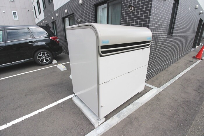 ラグジースペース平岸の物件外観写真