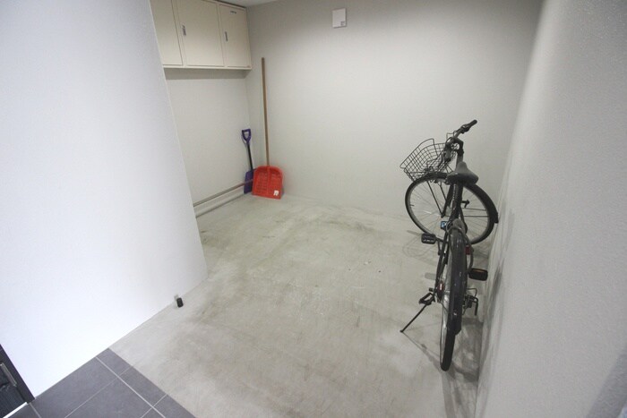 ラグジースペース平岸の物件外観写真