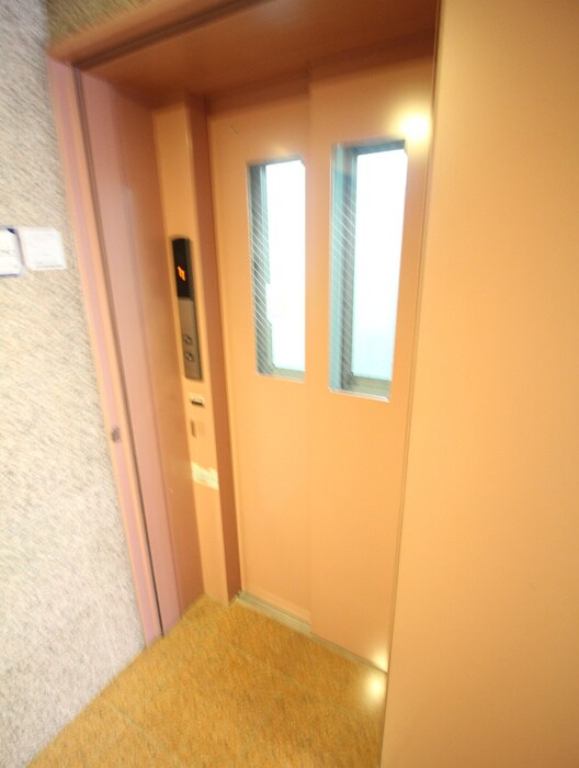 シェ－ンブルン宮の森の物件外観写真