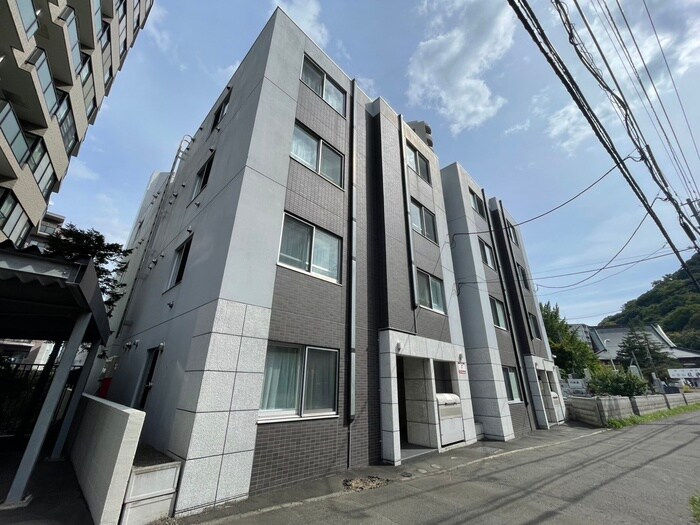 ラフィーネ円山公園・華の物件外観写真