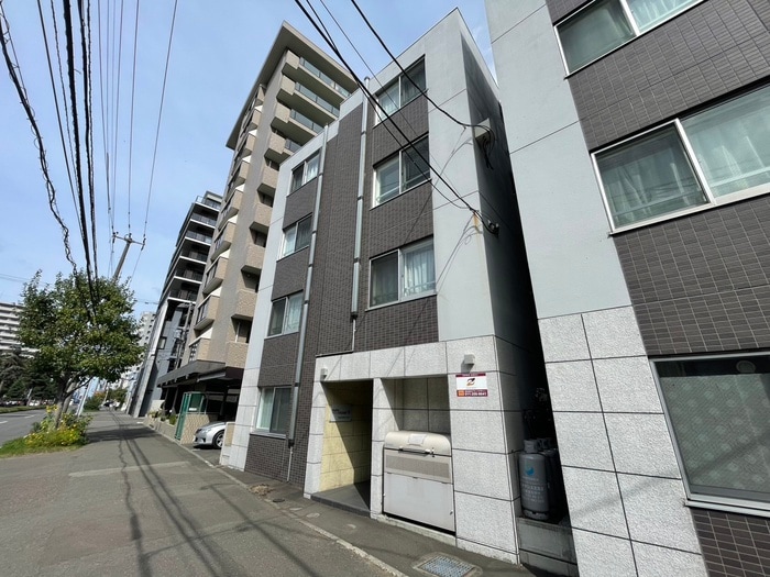 ラフィーネ円山公園・華の物件外観写真