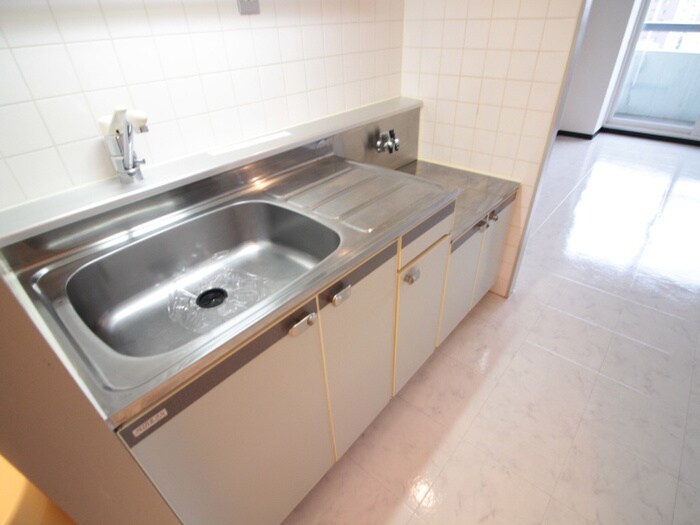 ビバリ－ヒルズの物件内観写真