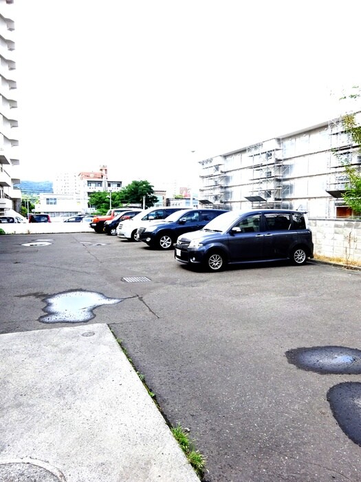 リベルティ山鼻の物件外観写真