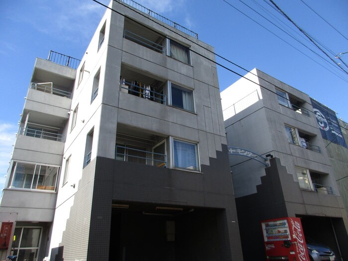 コ－ト・モンタ－ニュの物件外観写真