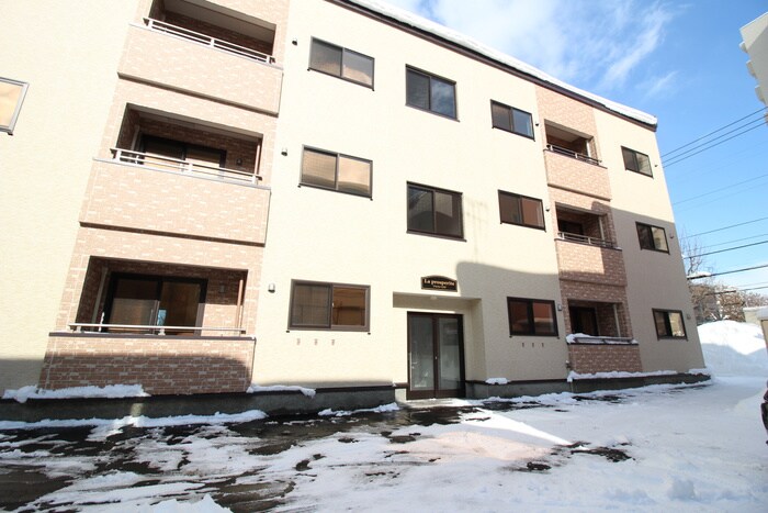 ﾌﾟﾛｽﾍﾟﾘﾃの物件外観写真