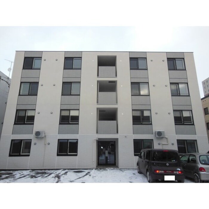 Rests on 琴似の物件外観写真