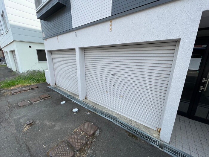 エミネンス美園　１１４の物件外観写真