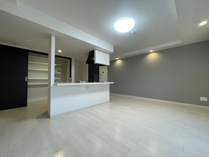 ピオネロ伏見の物件内観写真