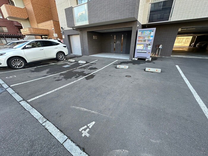 ピオネロ伏見の物件外観写真