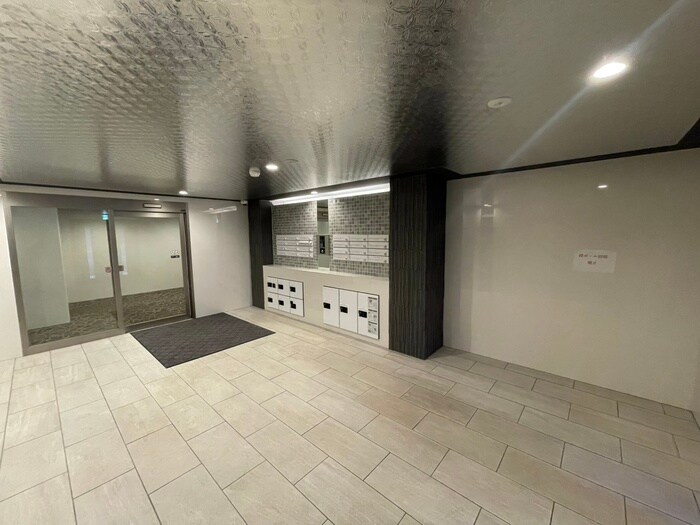 ピオネロ伏見の物件外観写真