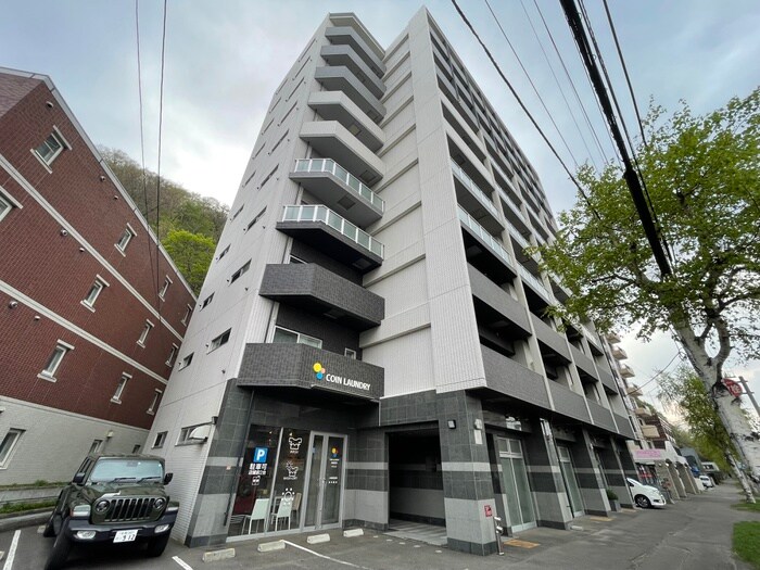 サンコ－ト円山ガ－デンヒルズの物件外観写真