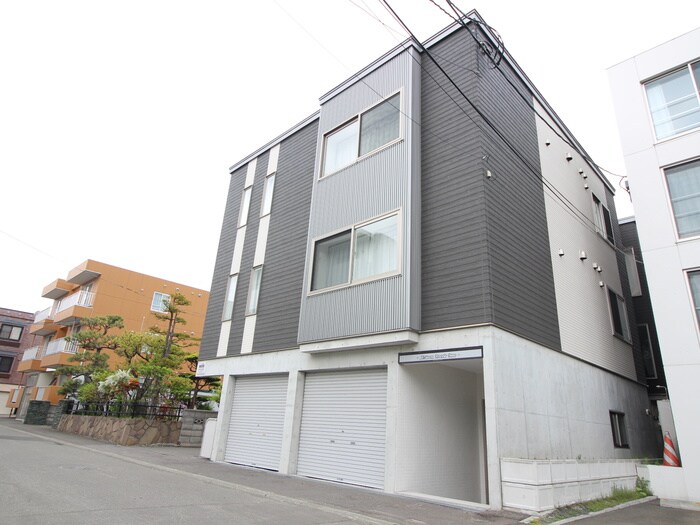 メゾンアヴェニューアヌの物件外観写真