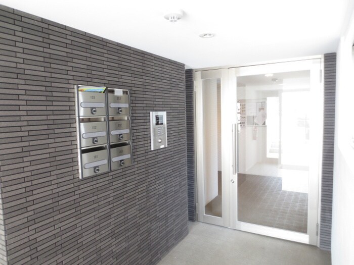 メゾンアヴェニューアヌの物件外観写真