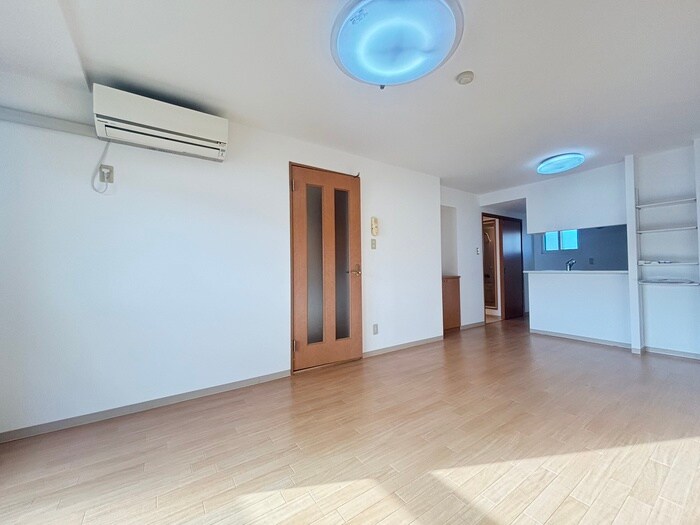 ﾌｧｲﾌﾞ・ｳｪｰﾌﾞの物件内観写真