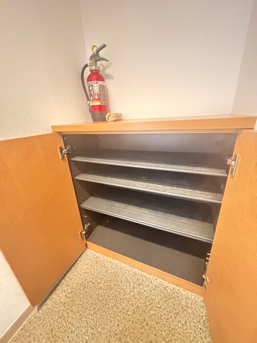 ﾌｧｲﾌﾞ・ｳｪｰﾌﾞの物件内観写真