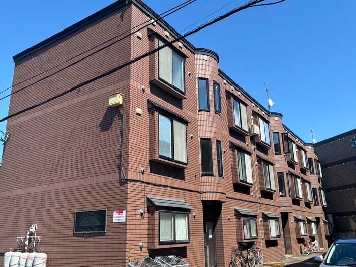 シャネル南郷の物件外観写真