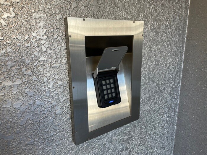 ＡＭＳ３５２ビルの物件外観写真