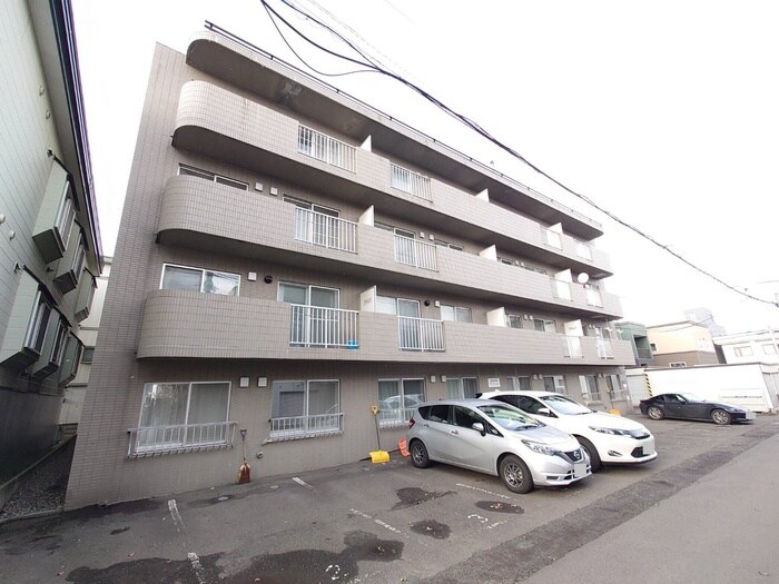 マリノス２４の物件外観写真